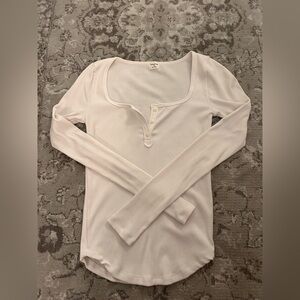 Aritzia Cream Long Sleeve Top